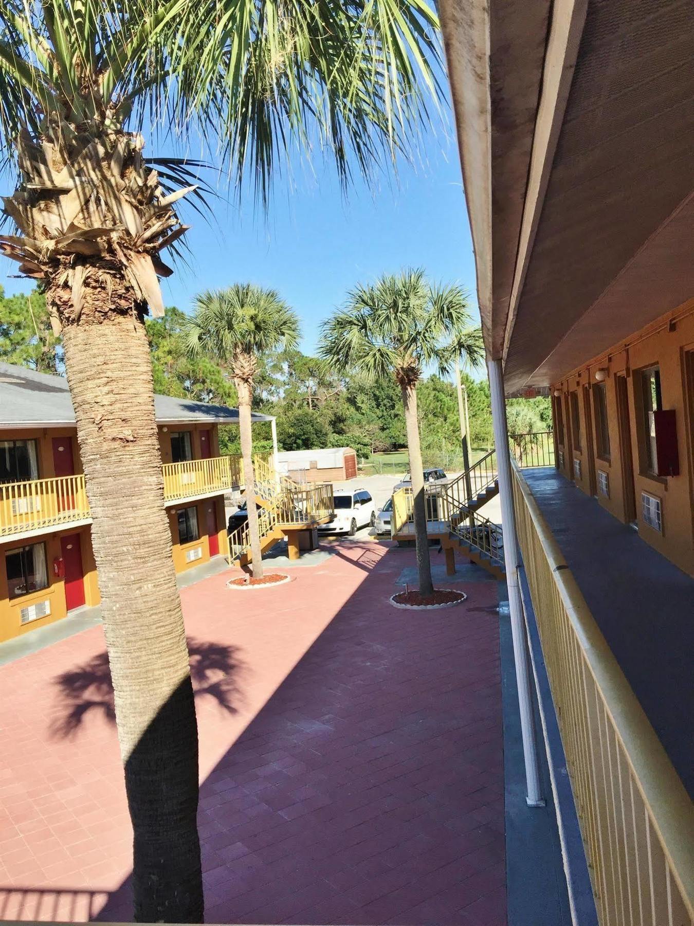 Country Hearth Inn- Kissimmee Exterior foto