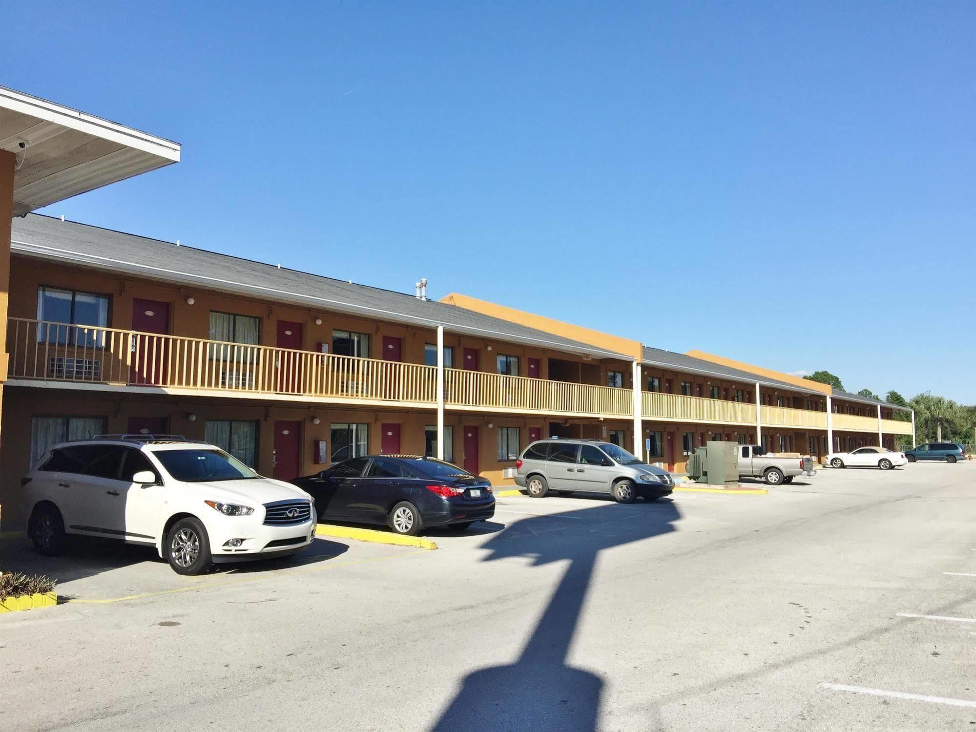 Country Hearth Inn- Kissimmee Exterior foto